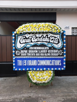 Papan Bunga Duka di Padang Harapan